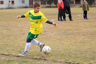 米兰体育·「中国」官方网站-全国青少年足球赛云南站赛事精彩纷呈，全国青少年足球赛云南站赛事精彩纷呈视频